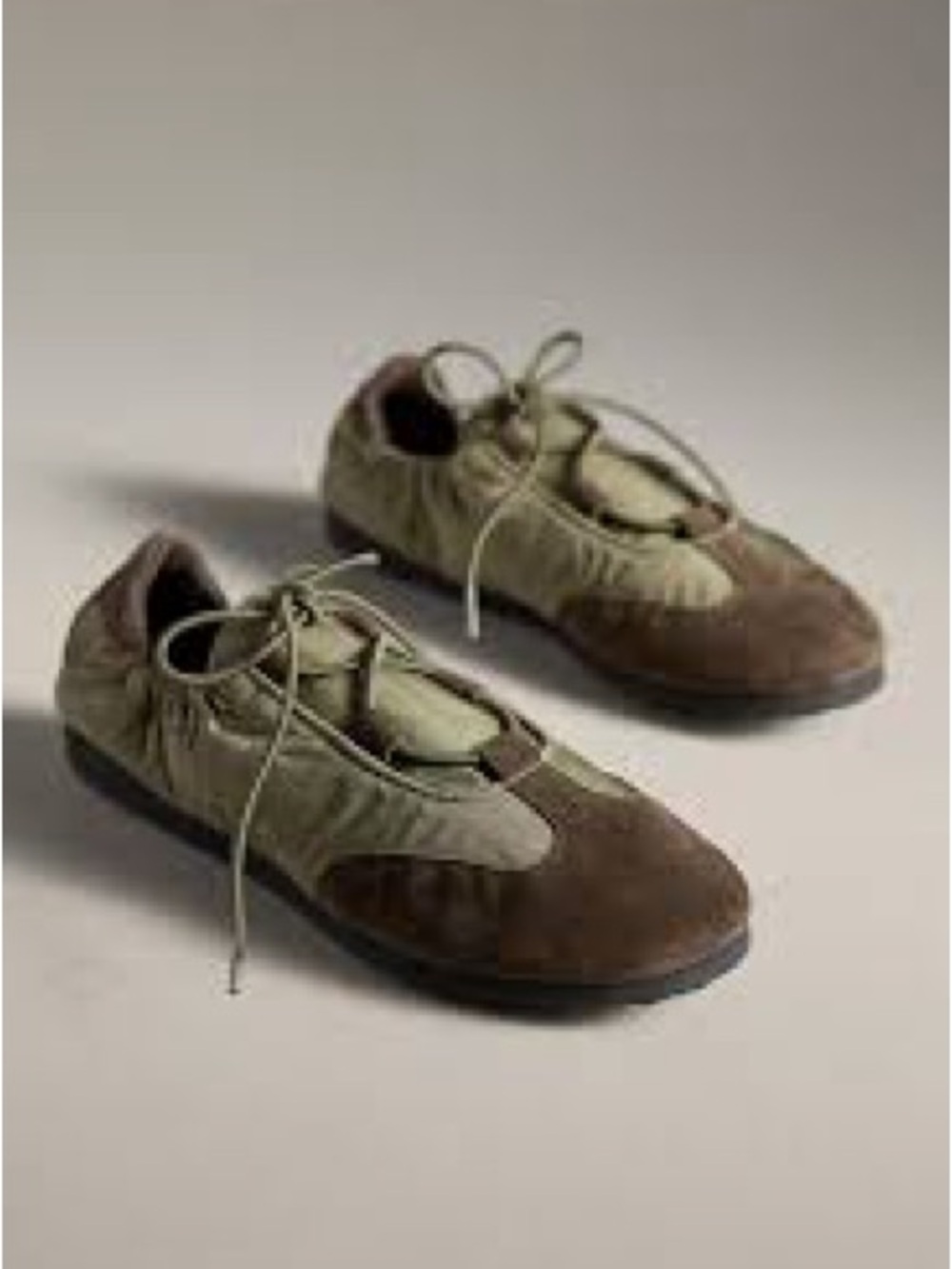 Naguisa Raluca Lace-Up Scrunch Sneakers Sz 41